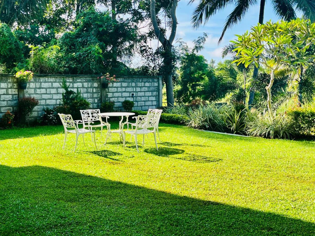 Aura Villa Polonnâruvâ Extérieur photo