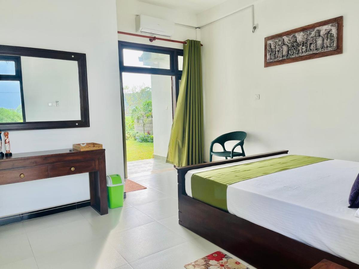 Aura Villa Polonnâruvâ Extérieur photo