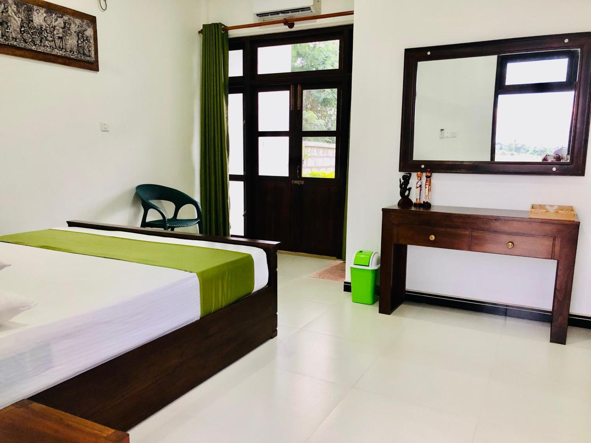 Aura Villa Polonnâruvâ Extérieur photo