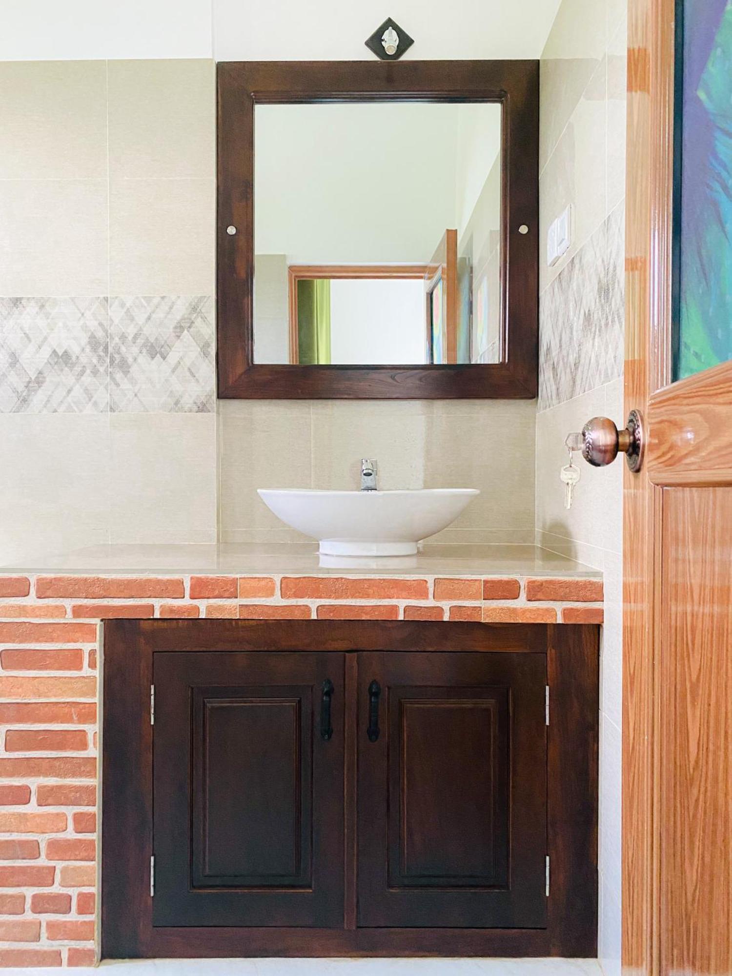 Aura Villa Polonnâruvâ Extérieur photo