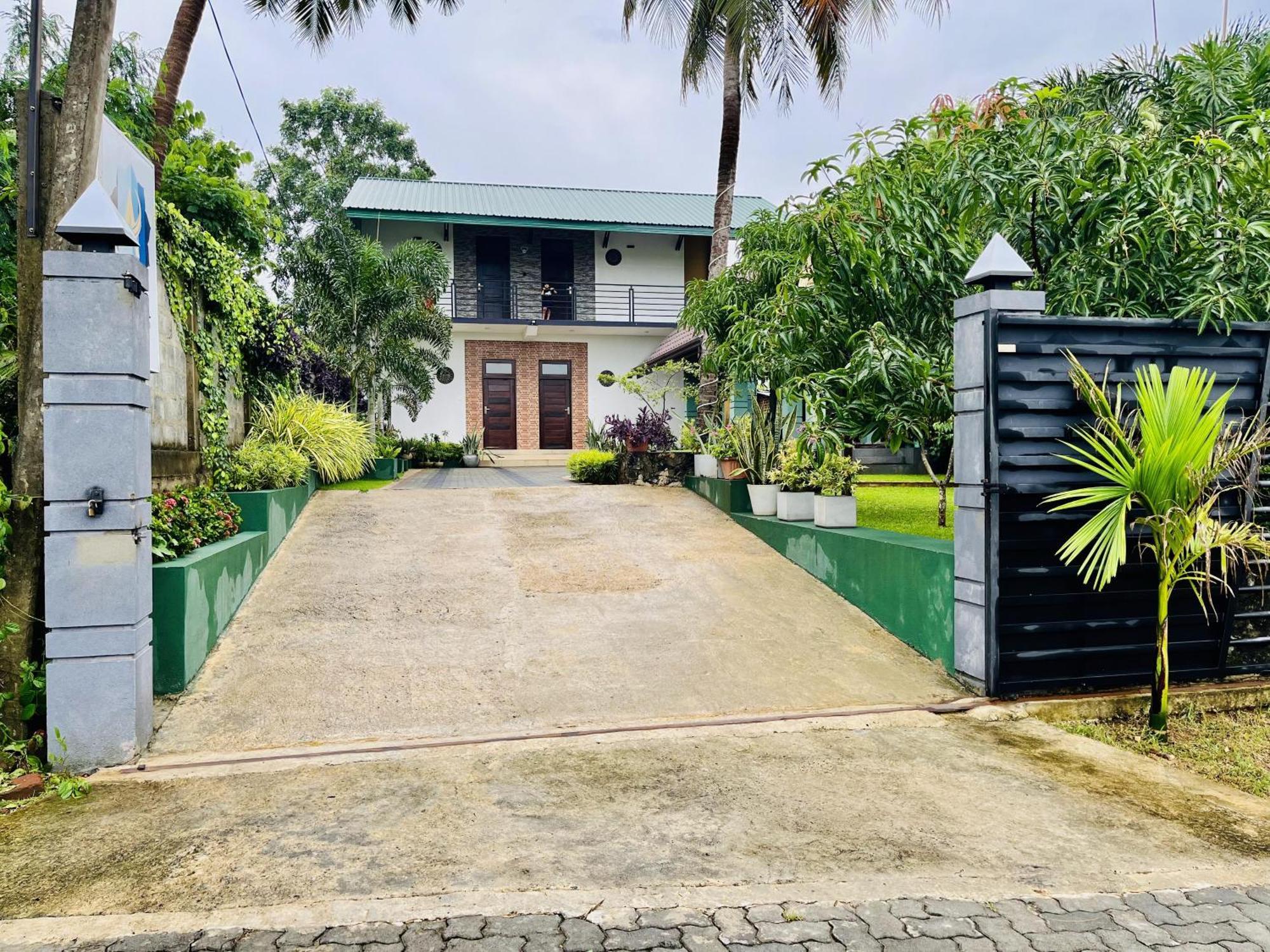 Aura Villa Polonnâruvâ Extérieur photo