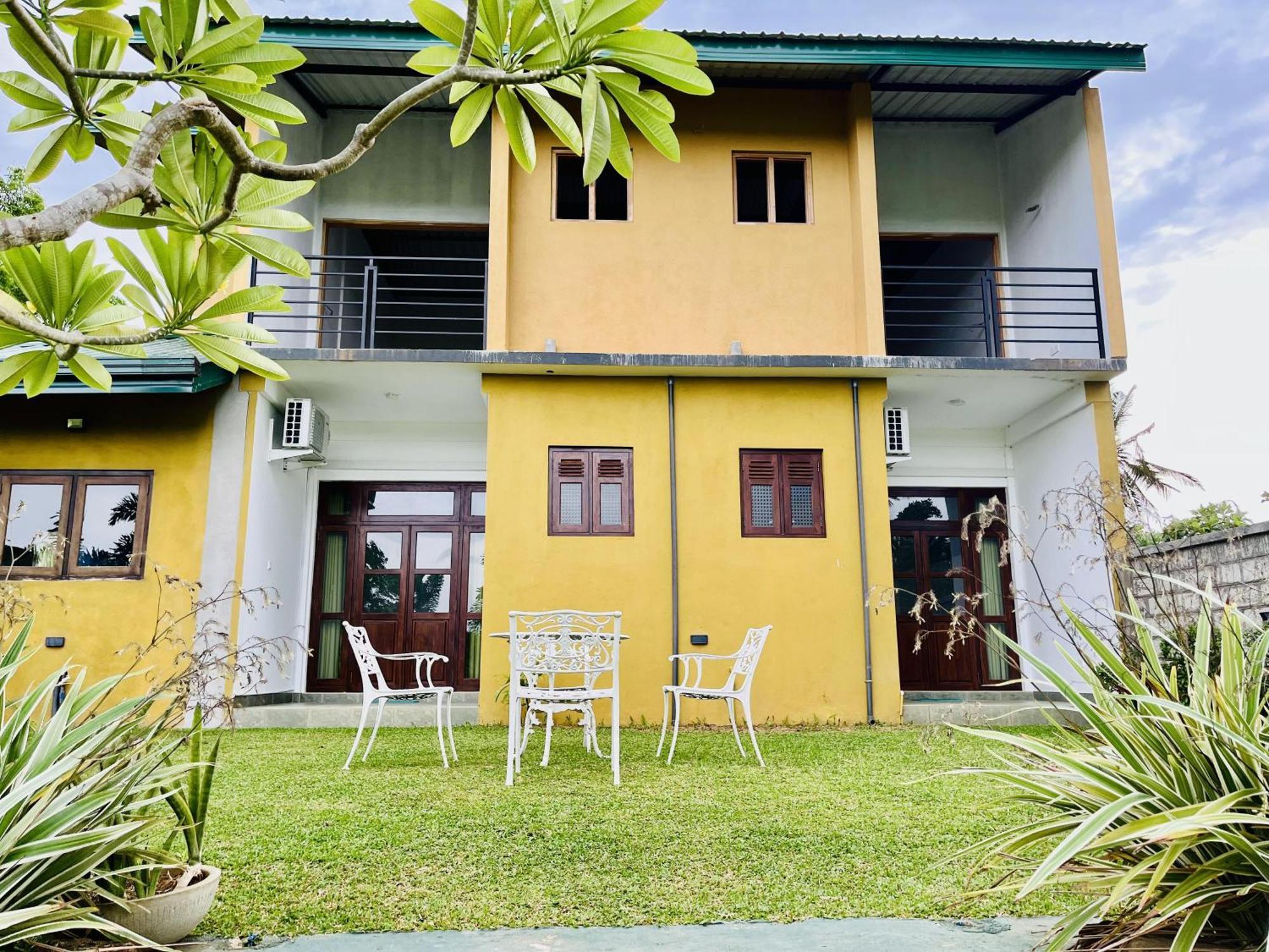 Aura Villa Polonnâruvâ Extérieur photo