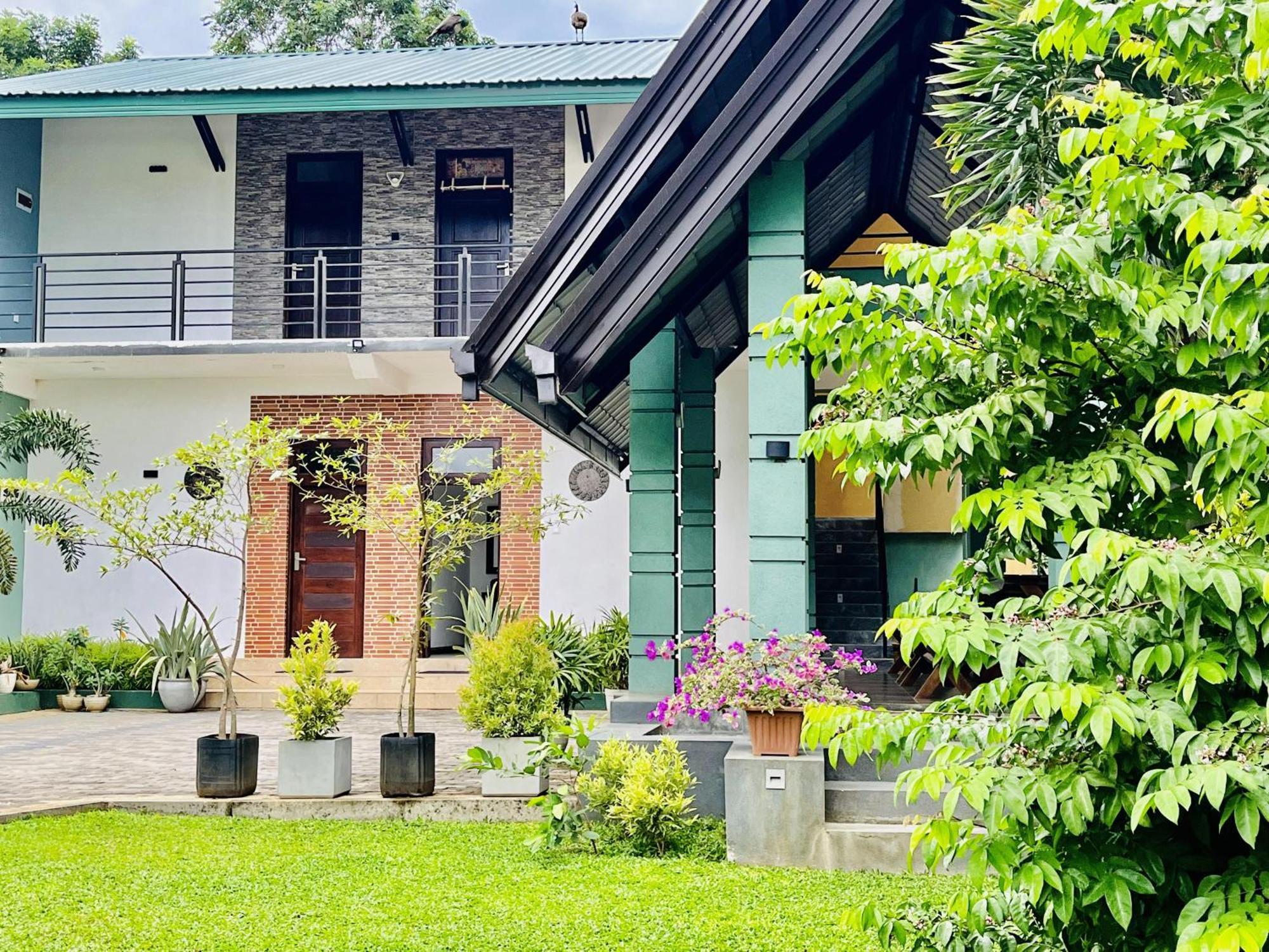 Aura Villa Polonnâruvâ Extérieur photo