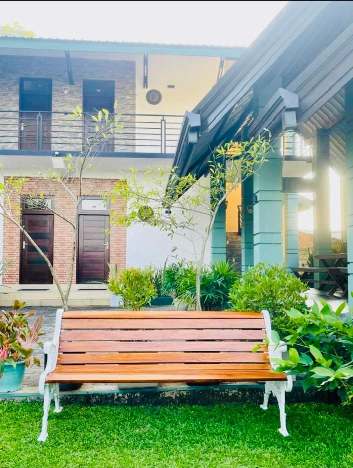 Aura Villa Polonnâruvâ Extérieur photo